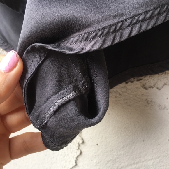 Lunya 100% Washable Silk Shorts in Eclipse Size XS/S - Picture 7 of 10